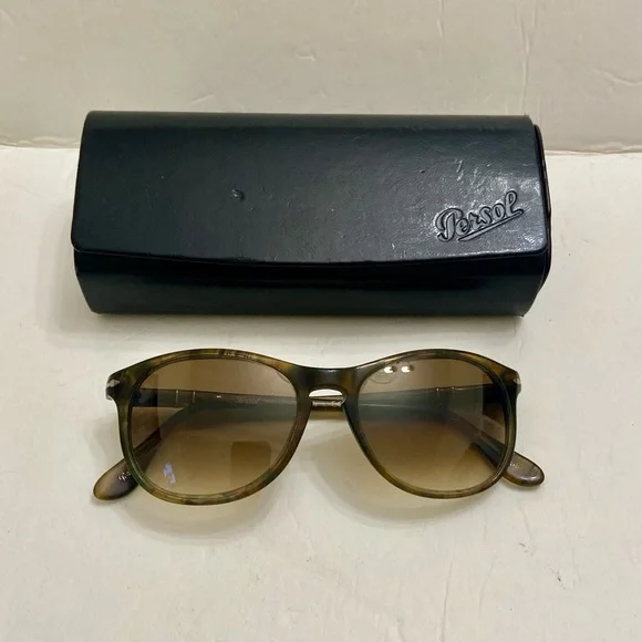 Persol | Accessories | Persol Italy Brown Tortoise  display picture 2